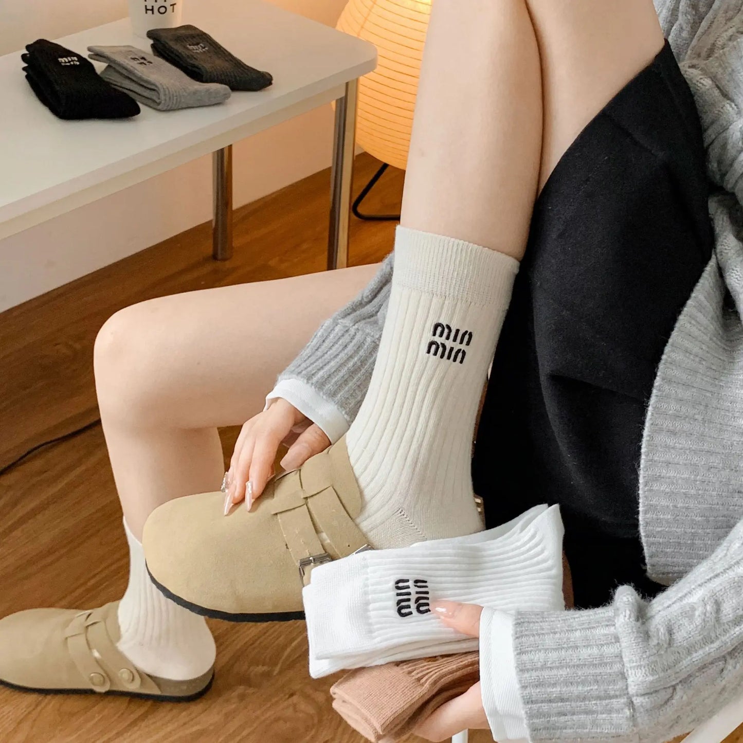 5 Pairs Socks Letter Designer Women Socks Luxury Brands Embroidered Striped Double-needle Mid-Tube Fashion Solid Cotton Socks